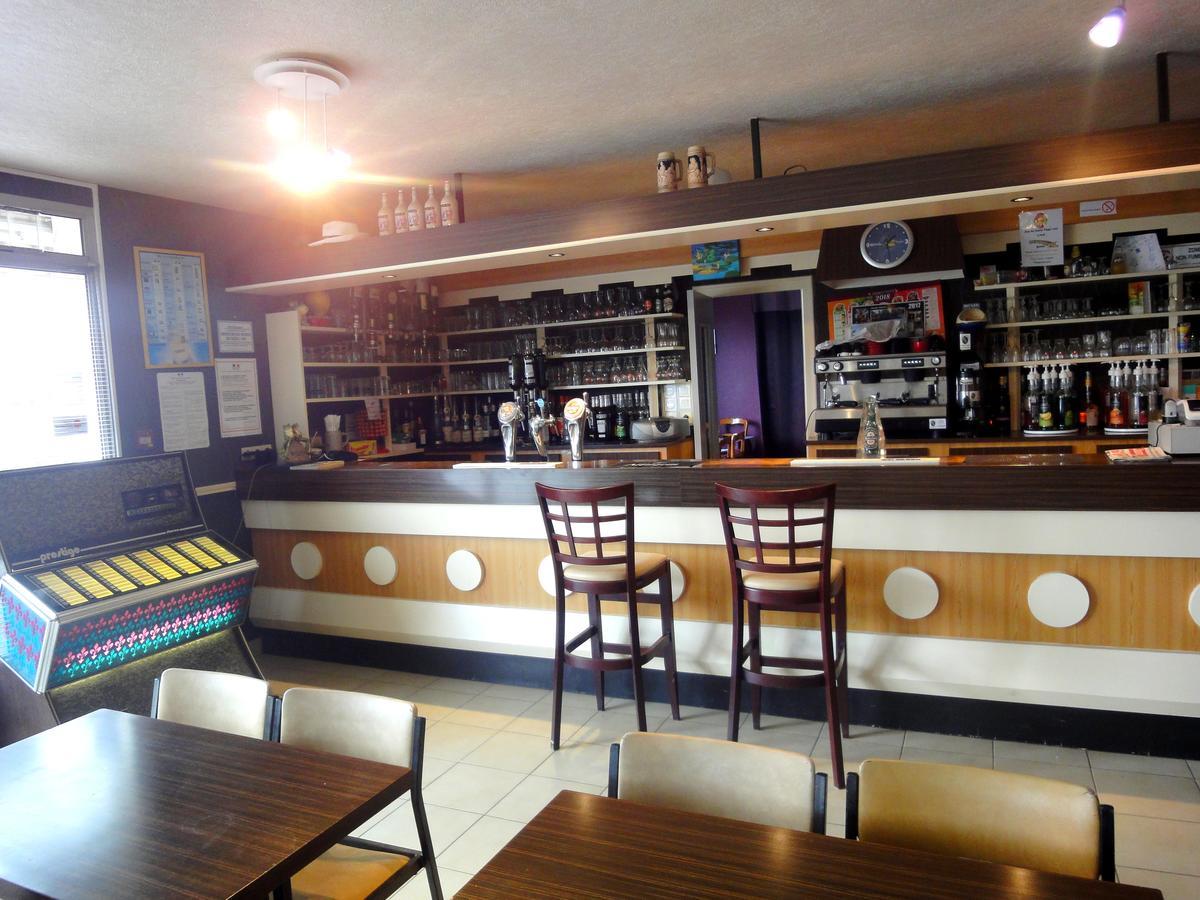 Hotel Restaurant La Grenouillere Vitré Zewnętrze zdjęcie