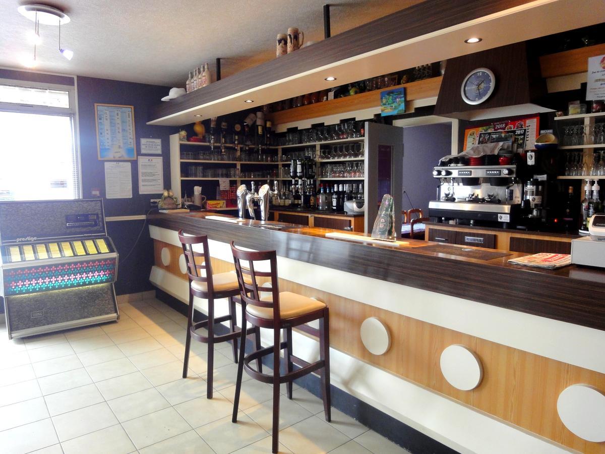 Hotel Restaurant La Grenouillere Vitré Zewnętrze zdjęcie